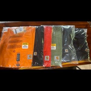 Mens Carhartt short sleeve tee shirt.